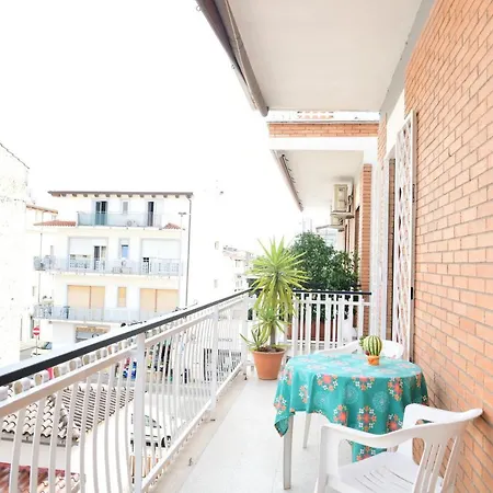 Claudia's Close Sperlonga Apartment Fondi